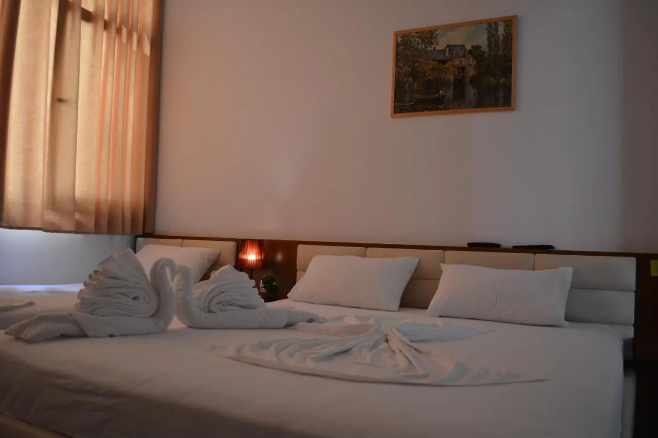Bobi Hotel شكودر