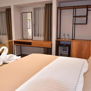 313-boutique-hotel.hotels-in-tirana.com/