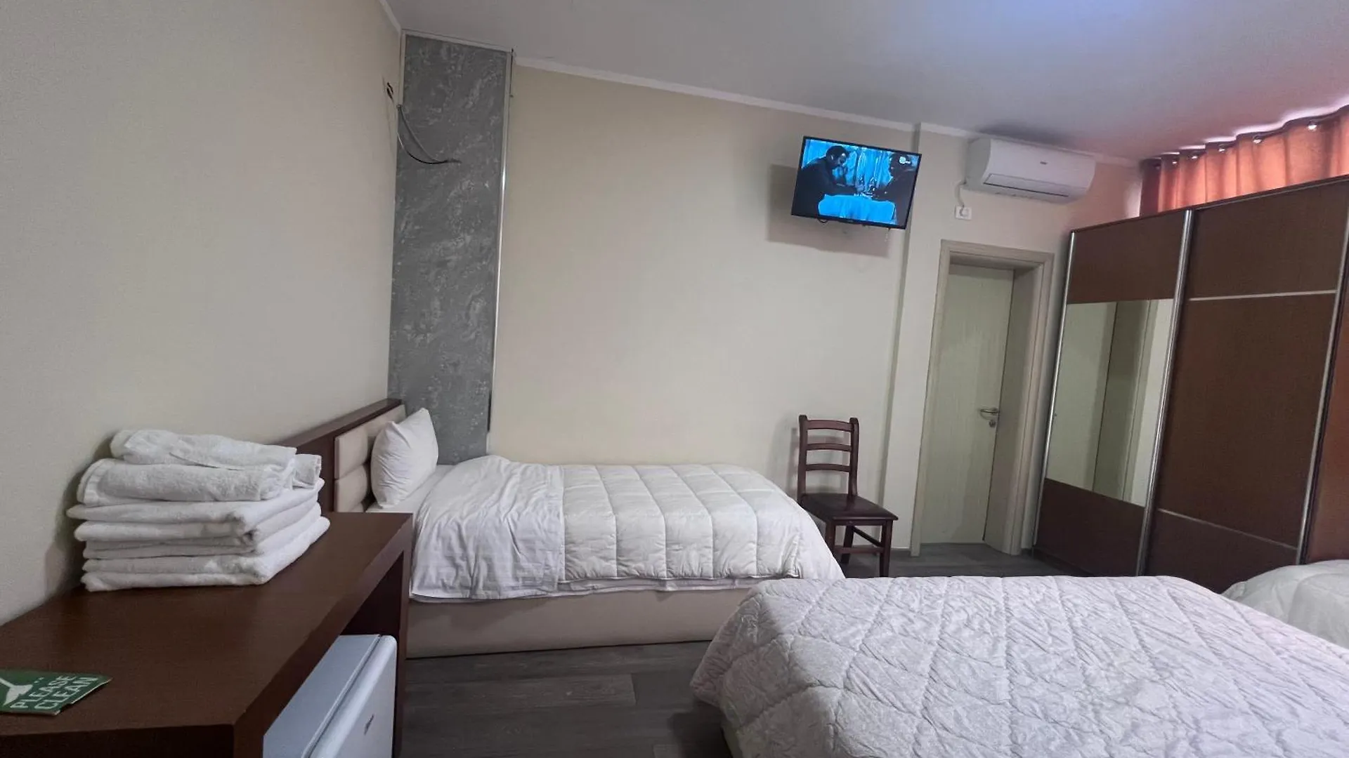 Bobi Hotel Shkodër 3*,  Albania