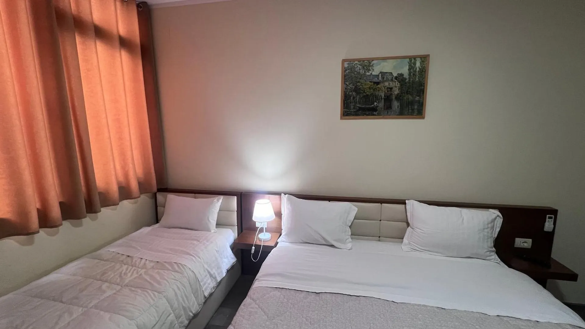 Bobi Hotel Shkodër 3*,